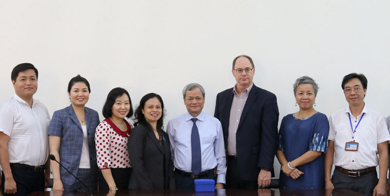 Chủ tịch UBND tỉnh Nguyễn Tử Quỳnh làm việc với Tổ chức Kenan