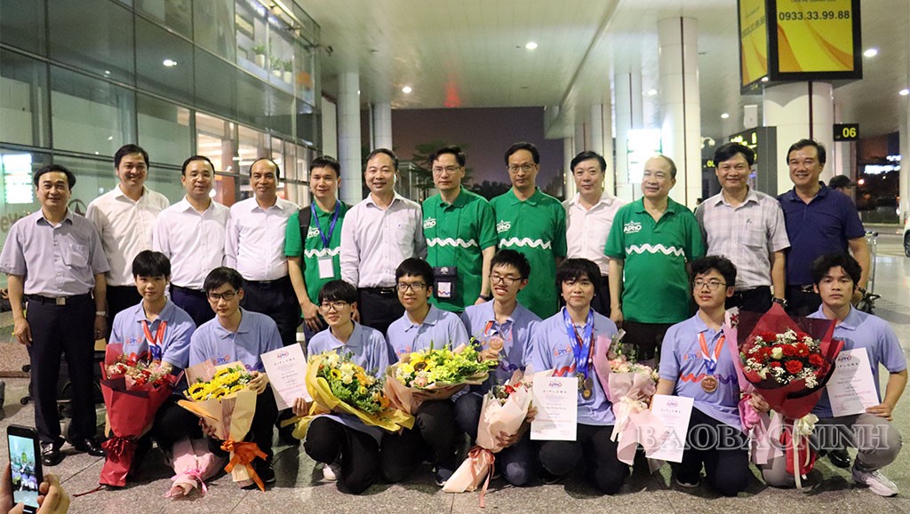 Lần đầu tiên Trường THPT Chuyên Bắc Ninh giành 2 Huy chương tại Olympic Vật lý Châu Á - Thái Bình Dương