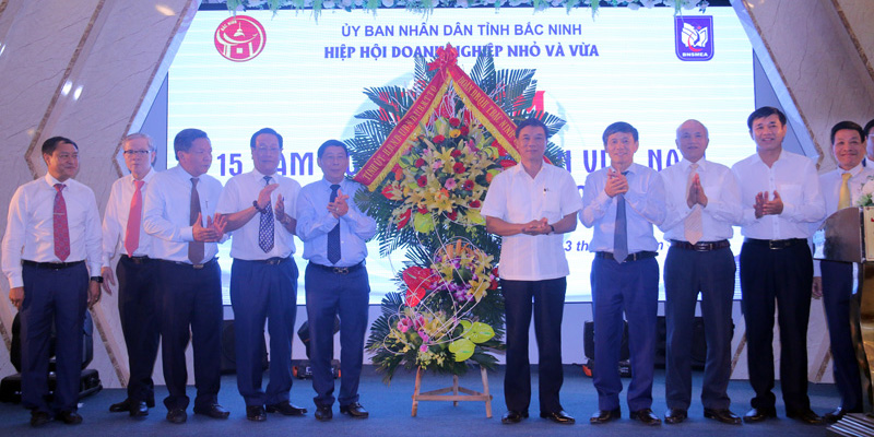 Hiệp hội DNNVV tỉnh Bắc Ninh kỷ niệm 15 năm ngày doanh nhân Việt Nam 13 - 10