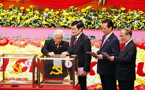 Công bố danh sách Ban Chấp hành Trung ương khóa mới