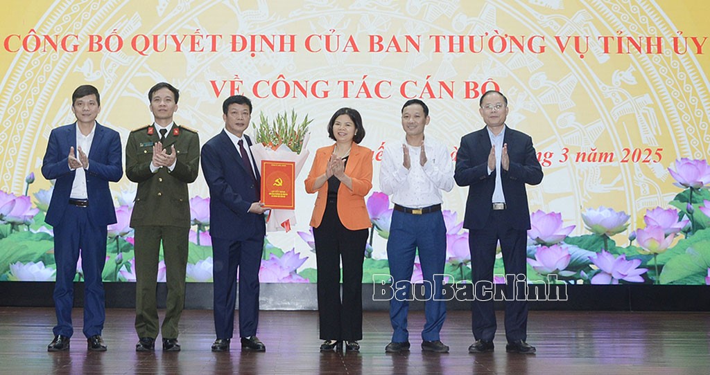 Công bố Quyết định của Ban Thường vụ Tỉnh ủy về công tác cán bộ
