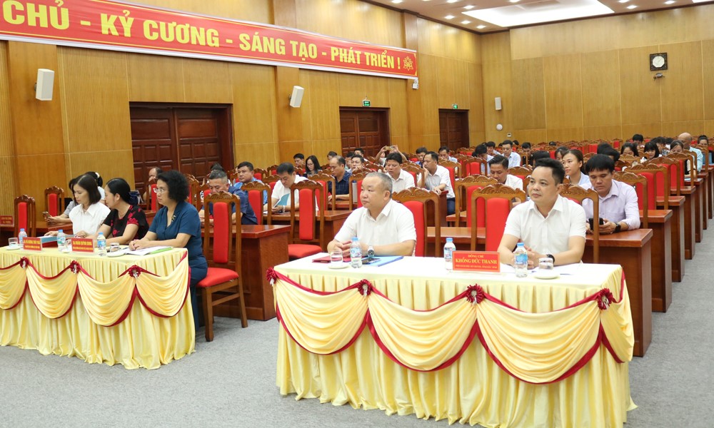 Gần 200 cán bộ xã, phường tập huấn nghiệp vụ thư viện cơ sở
