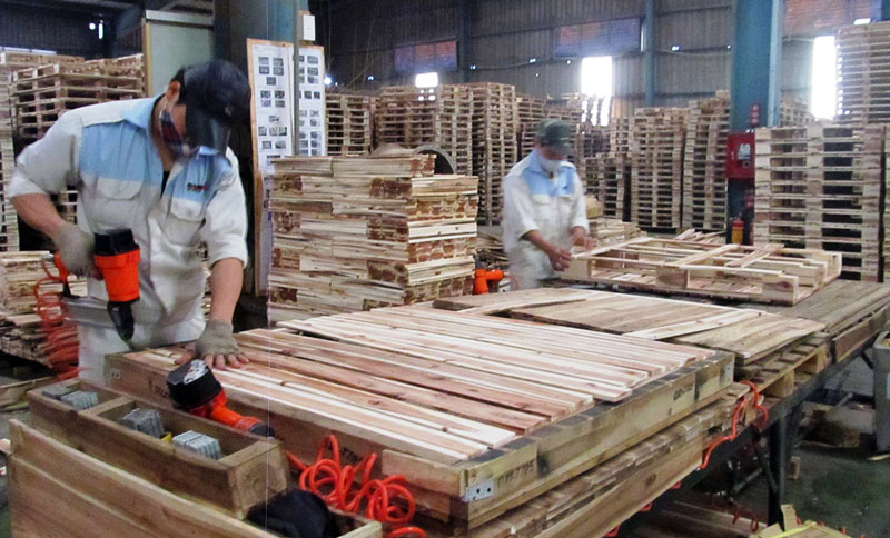 Ưu tiên nguồn vốn cho doanh nghiệp xuất, nhập khẩu